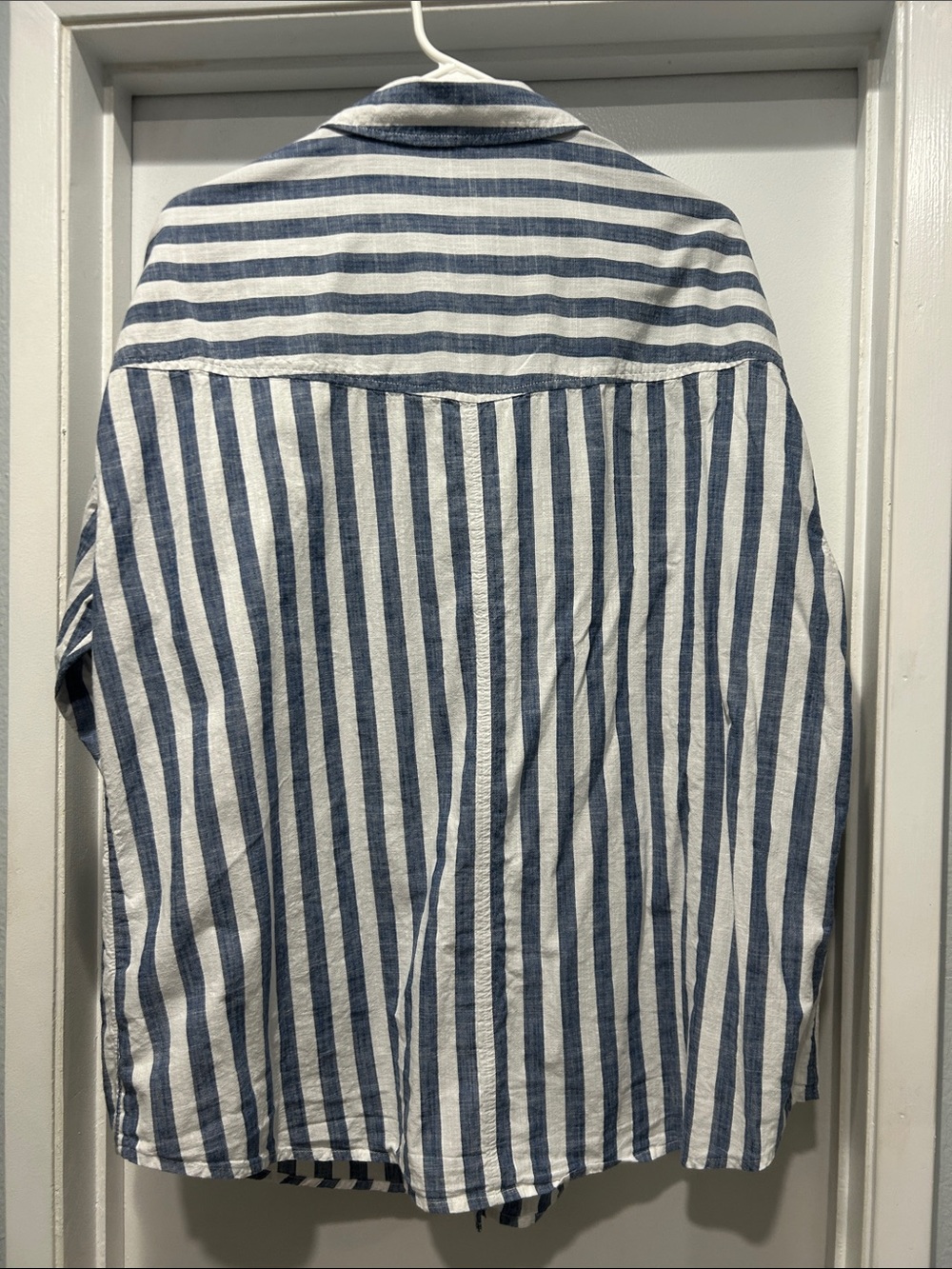 Ariat Navy and White Striped Button-Up Shirt - Picture 3 of 8